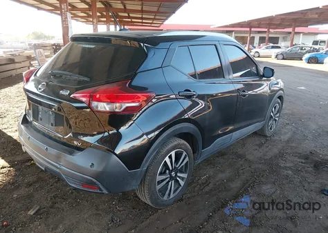 2020 Nissan Kicks Sv Xtronic Cvt z USA, uszkodzony, nr VIN 3N1CP5CV5LL498557